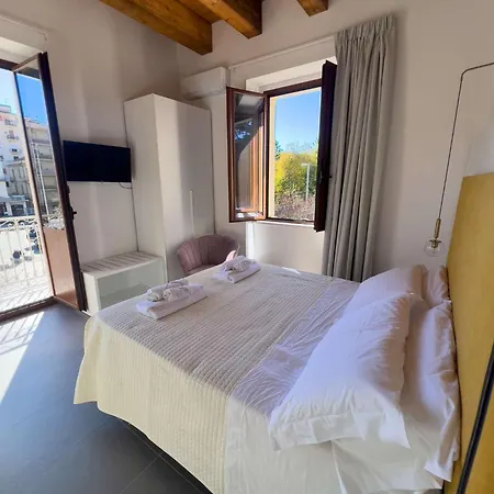 Piazza D'armi - 3 Sorrisi Bed & Breakfast