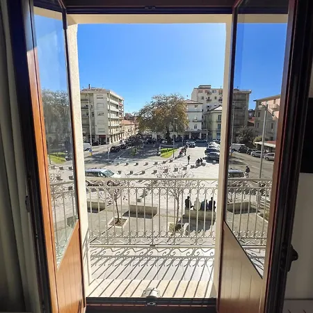Piazza D'armi - 3 Sorrisi