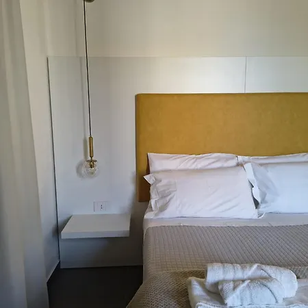 Piazza D'armi - 3 Sorrisi Bed & Breakfast